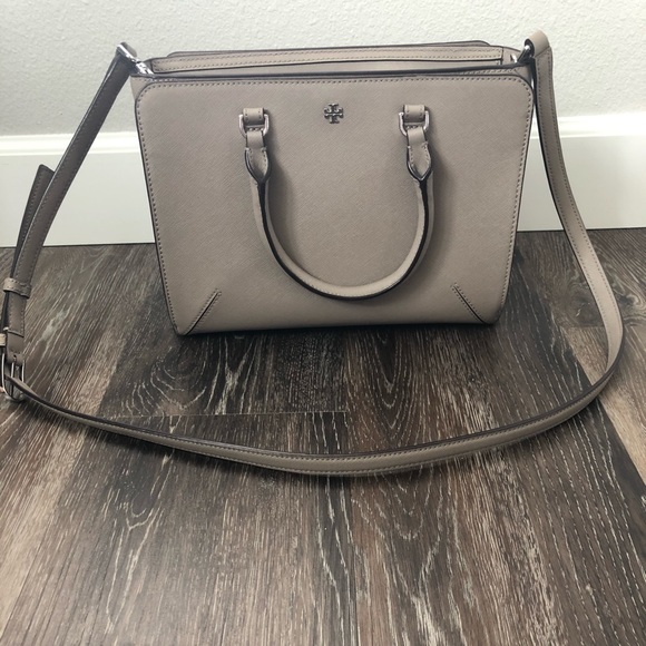 Tory Burch Robinson Handbag w/crossbody strap - Picture 3 of 8